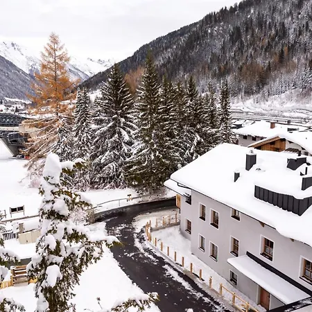 Marmotta Culm - Luxus Ski-in Ski-out Daire